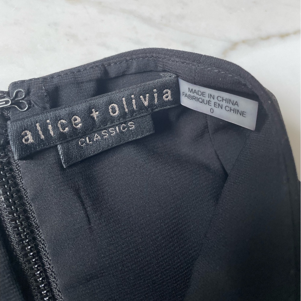 Alice + Olivia Black Ruffled Sleeveless Crop Top - Picture 4 of 6